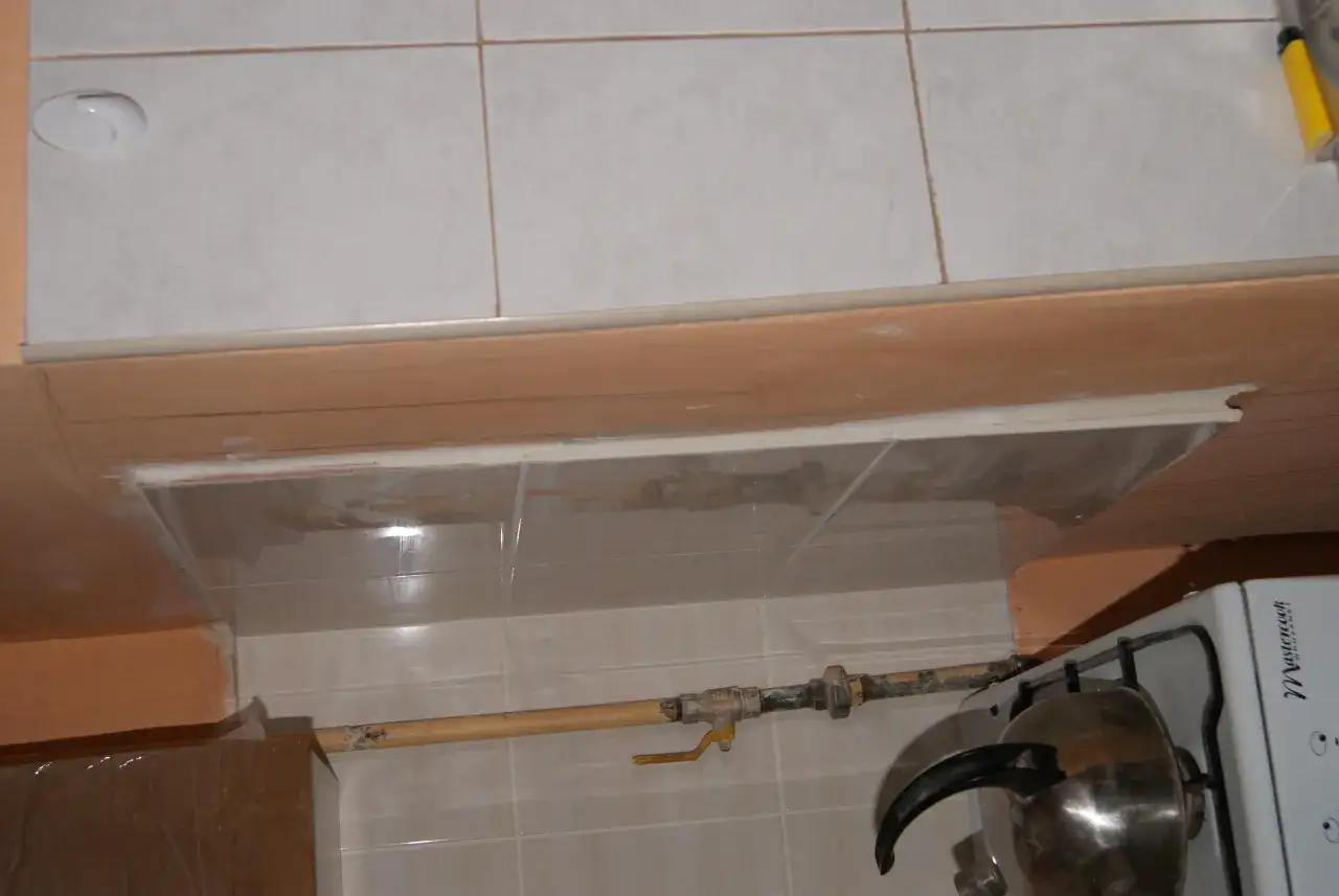 Zdjęcie Skuteczne sposoby jak ukryć rury gazowe w przedpokoju: 5 sprawdzonych metod