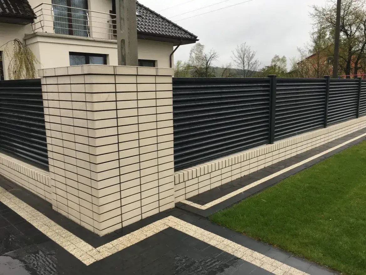 Zdjęcie Ile kosztuje ogrodzenie? Poznaj prawdziwe ceny i uniknij wpadek