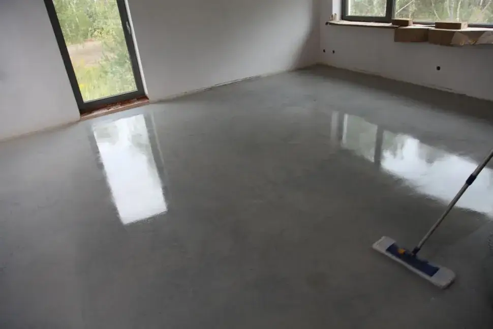 Zdjęcie Jaki beton na posadzkę w domu? Wybierz najlepszy dla swojego wnętrza