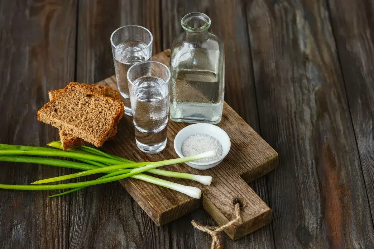 Zdjęcie Jak smakuje wódka bezalkoholowa? Porównanie z tradycyjną wódką