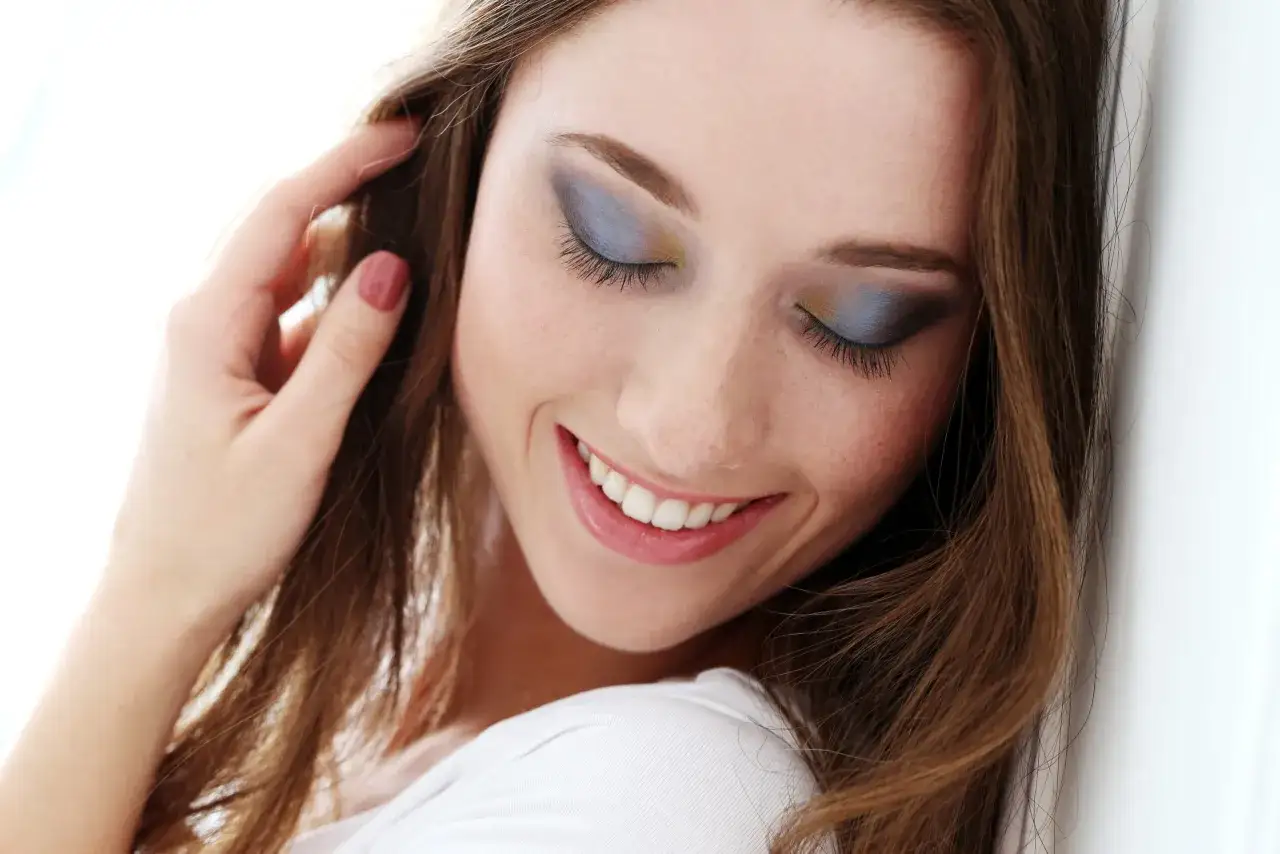 Zdjęcie Maquillaje ojos claros: resalta tu mirada con estos colores y técnicas