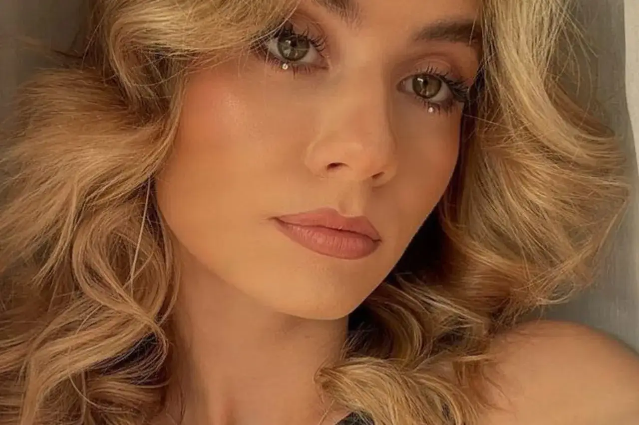 Zdjęcie Z kim jest Julia Kostera? Zaskakujące szczegóły o jej związku z Maxem