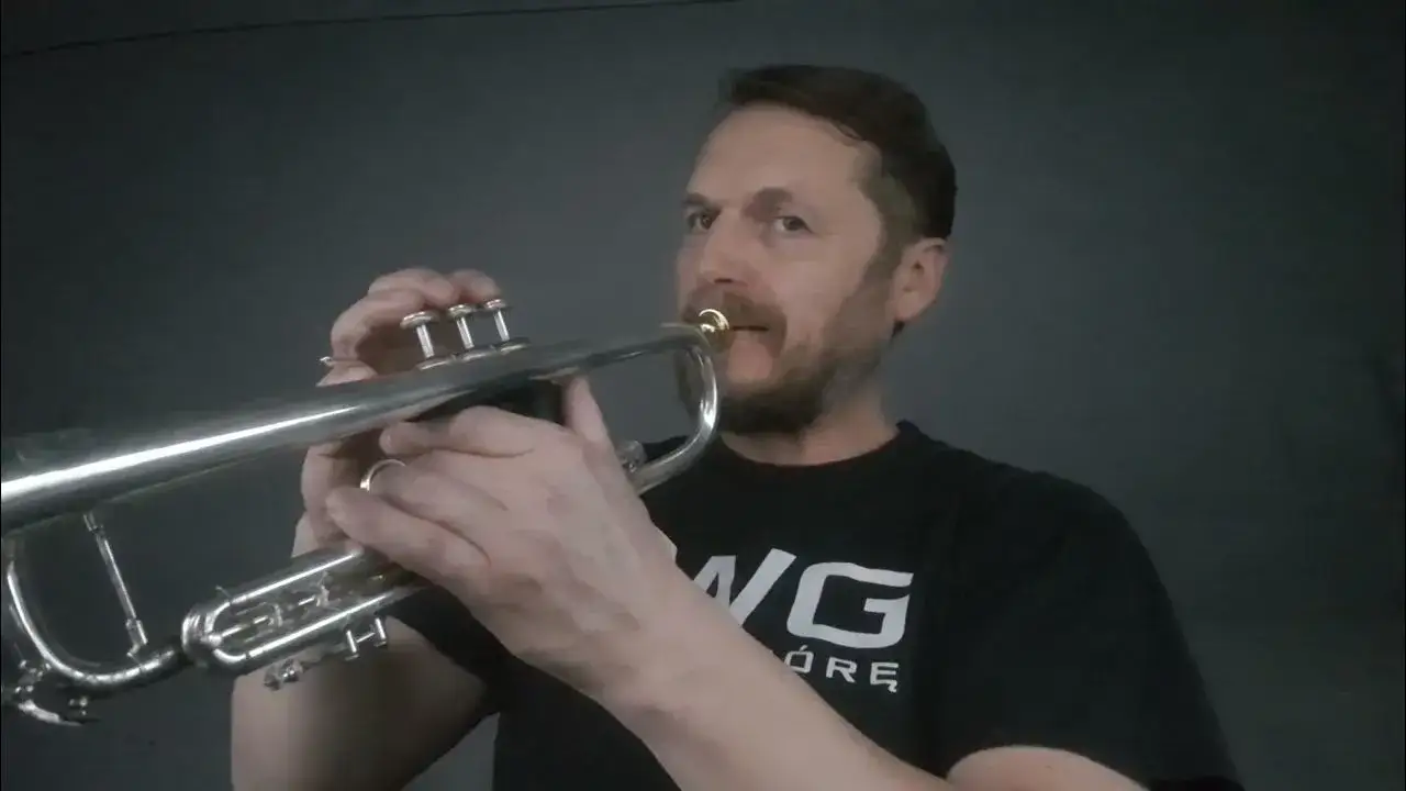 Zdjęcie Podstawy gry na trąbce dla początkujących - pierwsze nuty i ćwiczenia