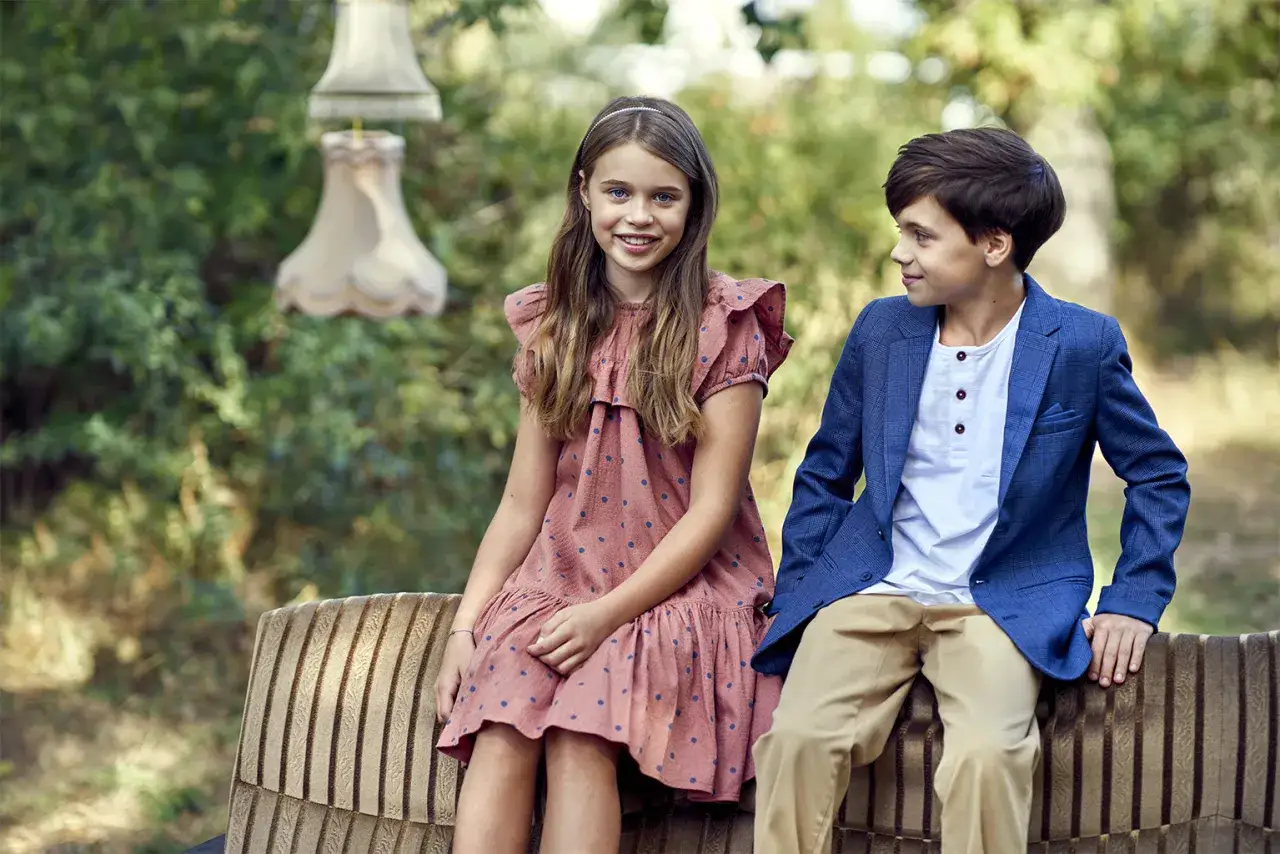 Zdjęcie Jak modnie ubrać dziecko na wesele, aby czuło się komfortowo?