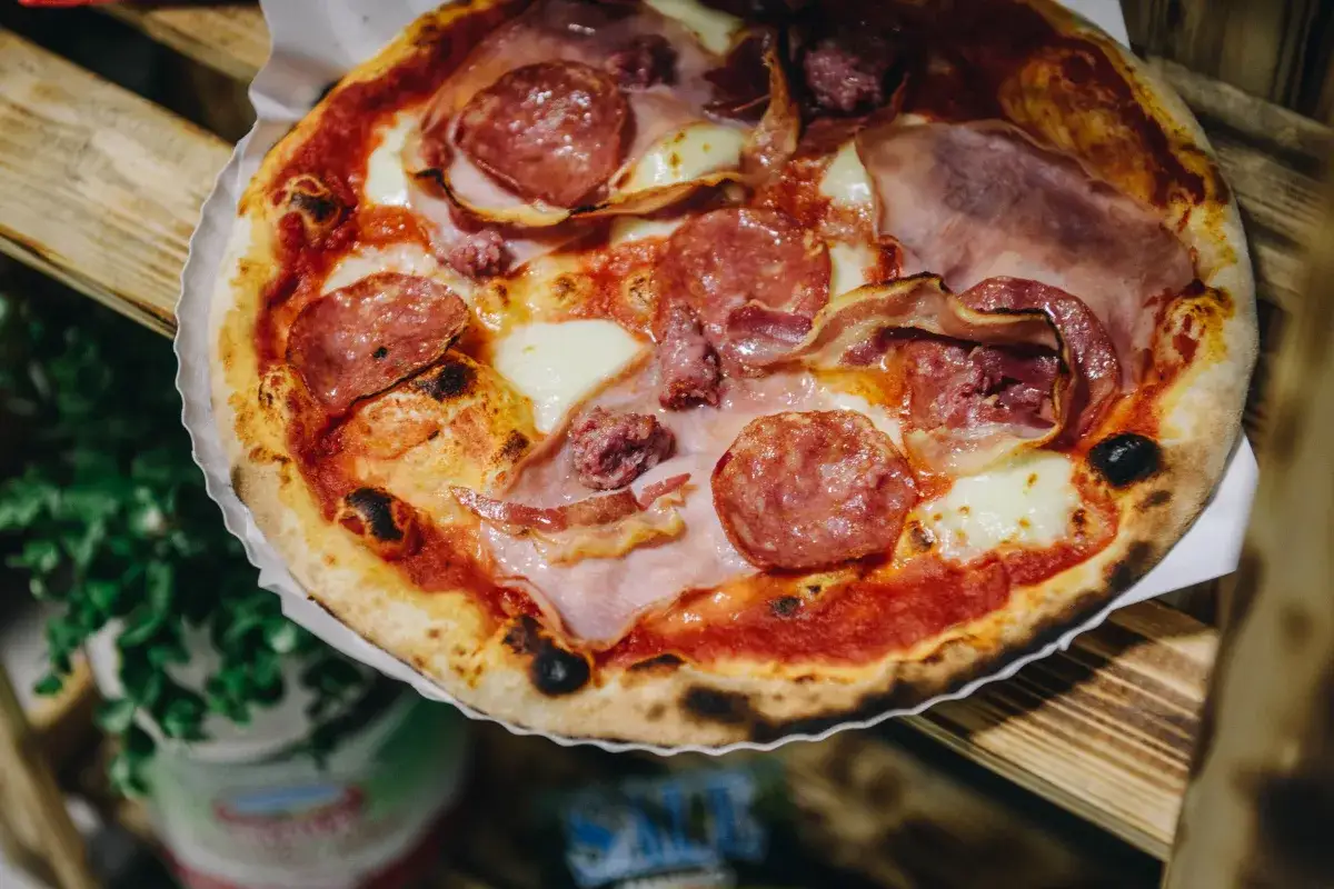 struktura glutenu w cieście pizza