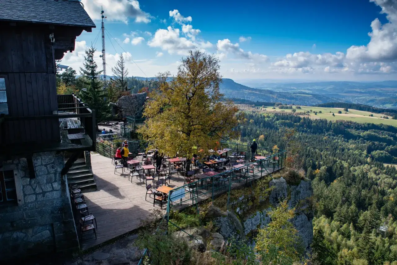 Szczeliniec Wielki schronisko widok