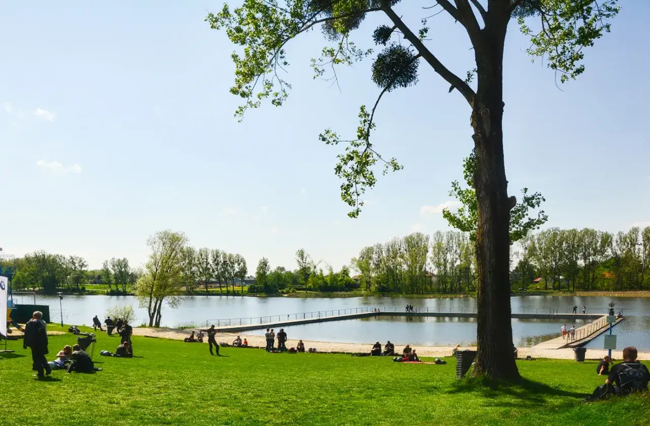 Jezioro Średzkie plaża molo