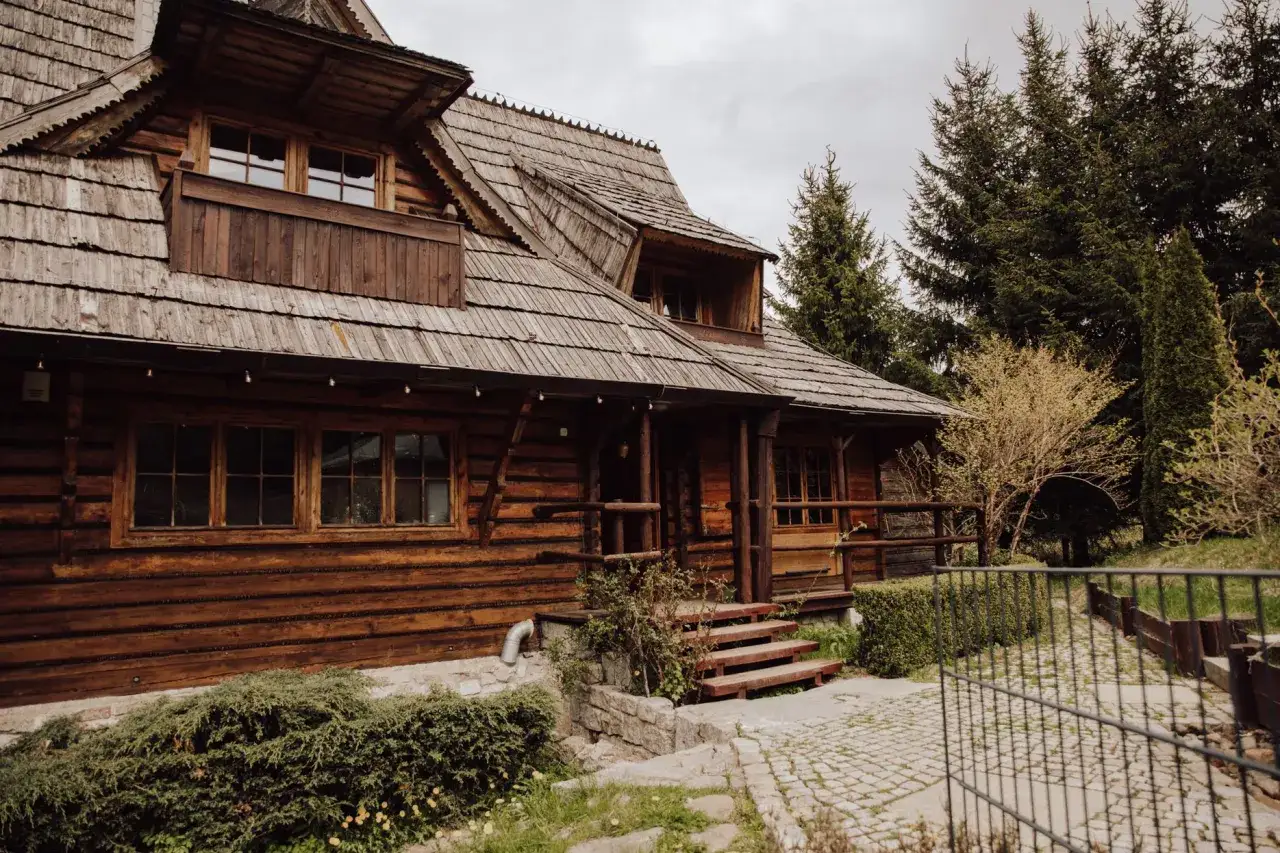 rodzaje nocleg&oacute;w G&oacute;ry Sowie agroturystyka domek pensjonat