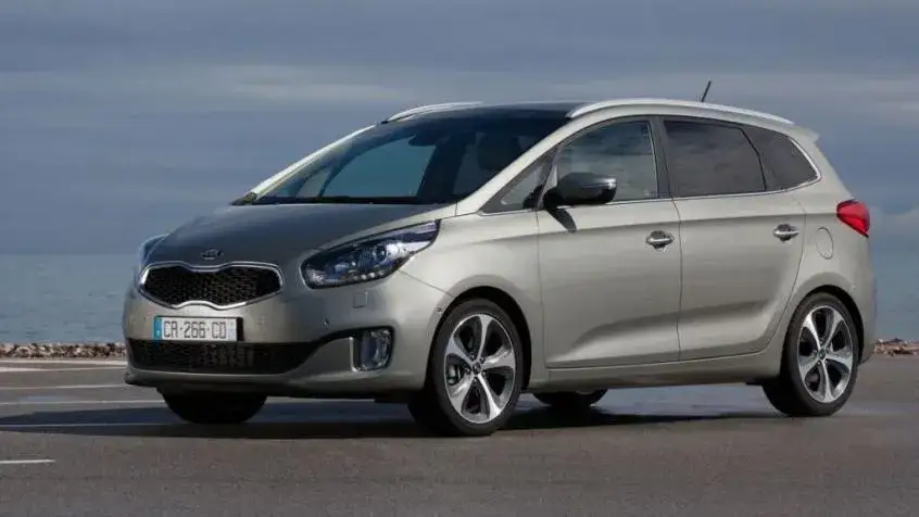 Kia Carens IV porównanie silników