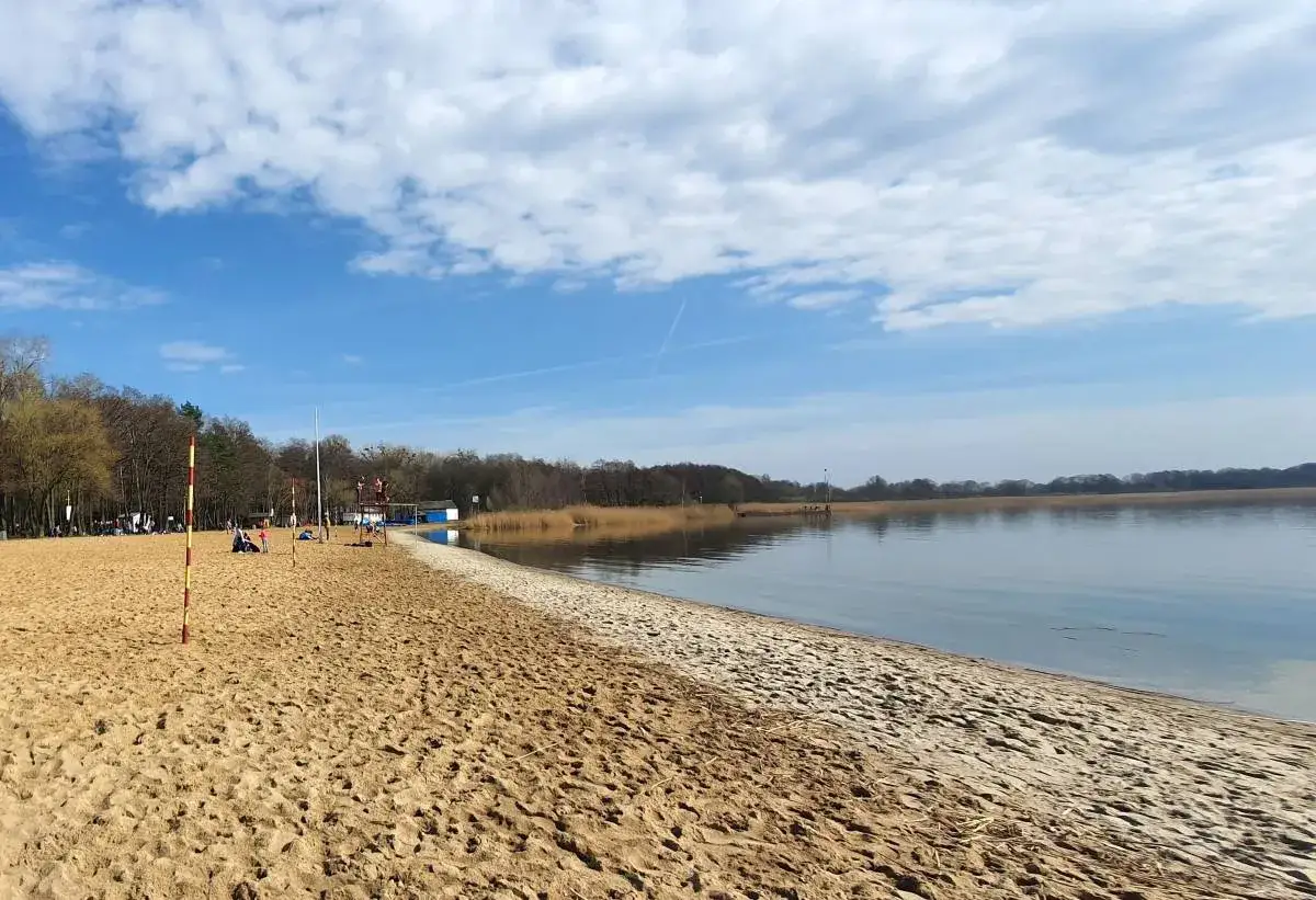Jezioro Miedwie plaża kąpielisko Zieleniewo