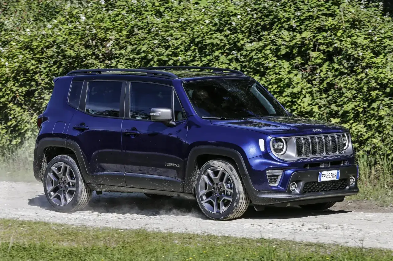 Jeep Renegade por&oacute;wnanie silnik&oacute;w