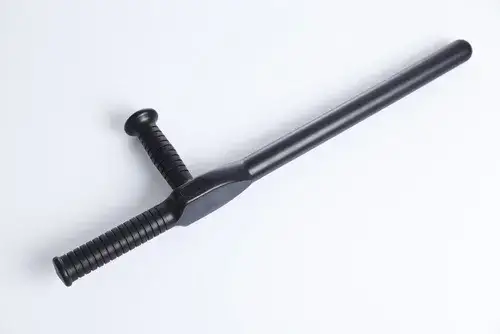 legalne narzędzia do samoobrony, gaz pieprzowy, pałka teleskopowa