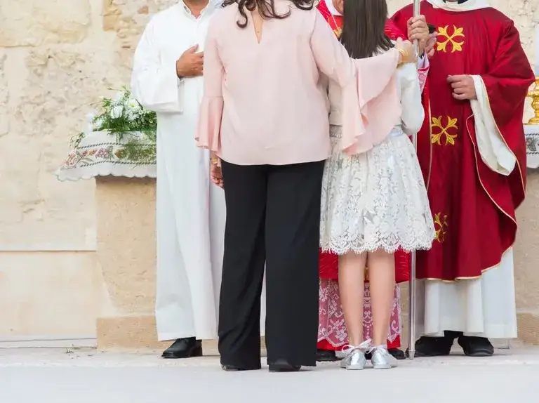 Zdjęcie Czy na bierzmowanie składa się życzenia? Tradycje i przykłady życzeń