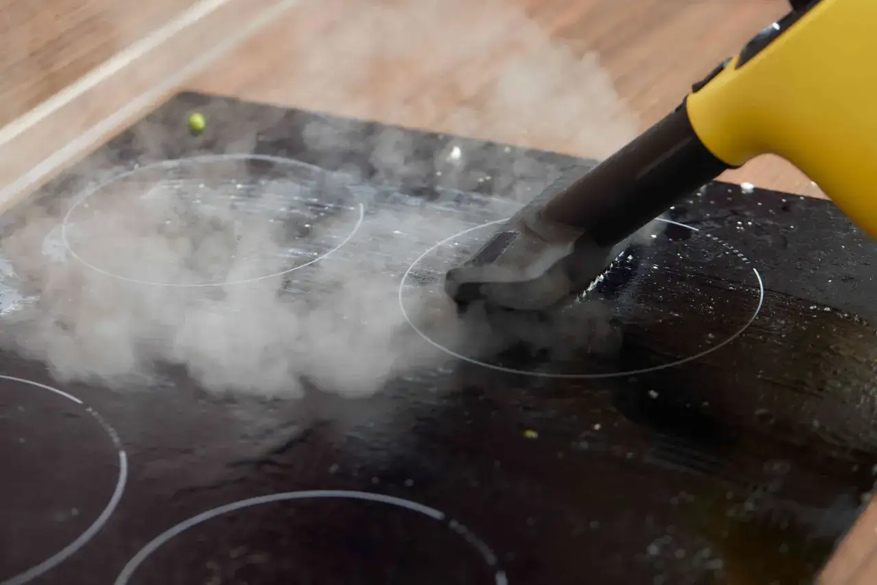 odkamienianie myjki parowej przed i po