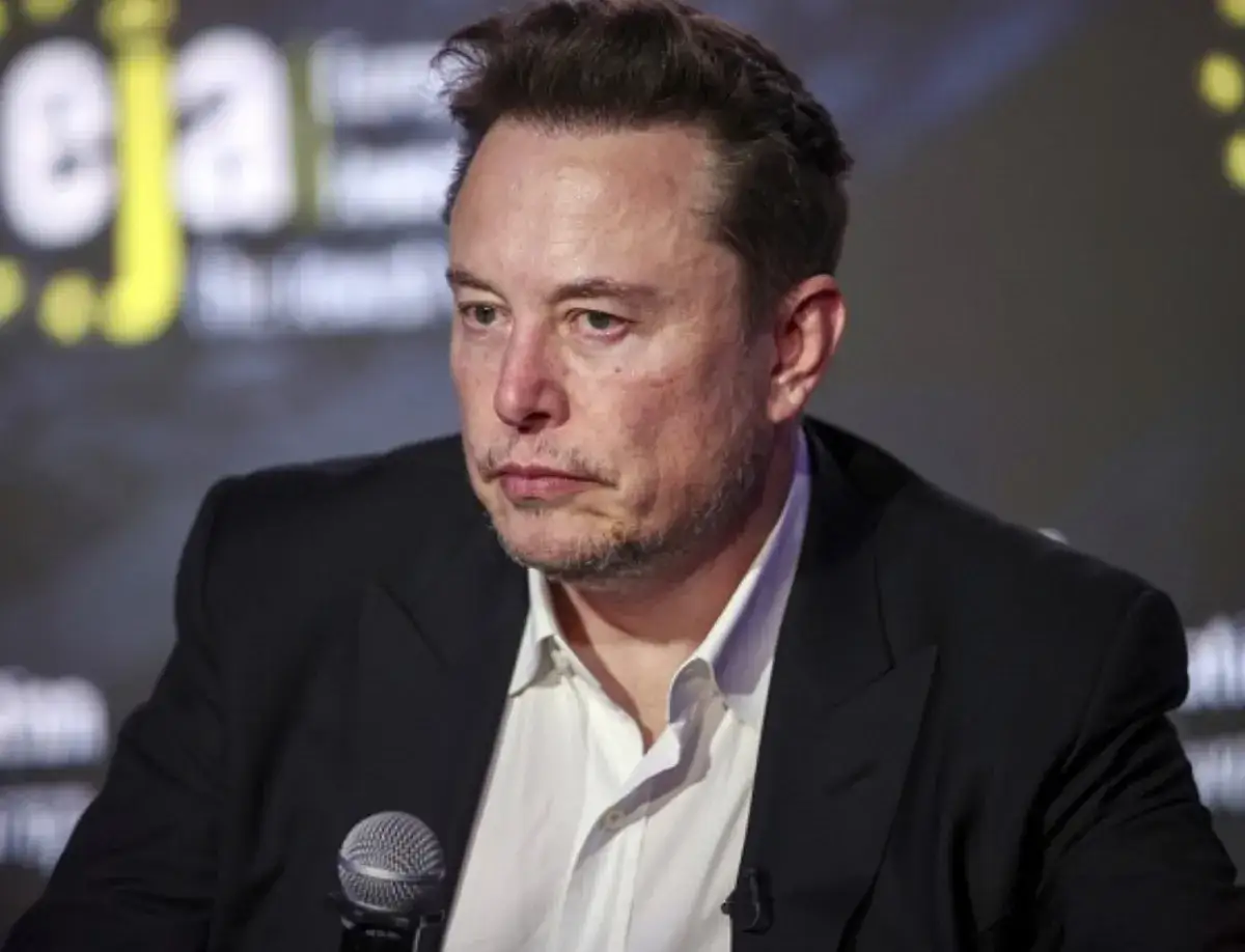 Zdjęcie Ile zarabia Elon Musk? Zaskakujące fakty o jego dochodach dziennych