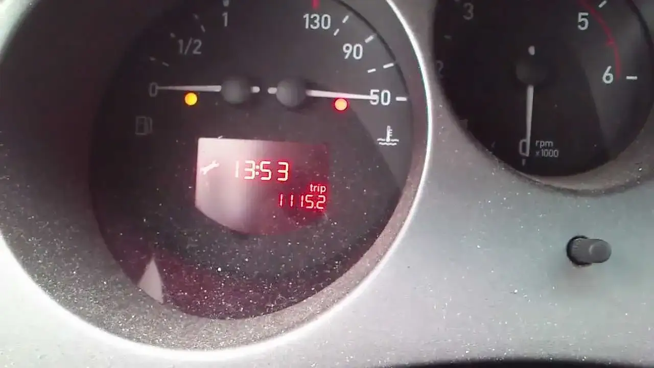 kontrolka rezerwy paliwa Seat Leon 2
