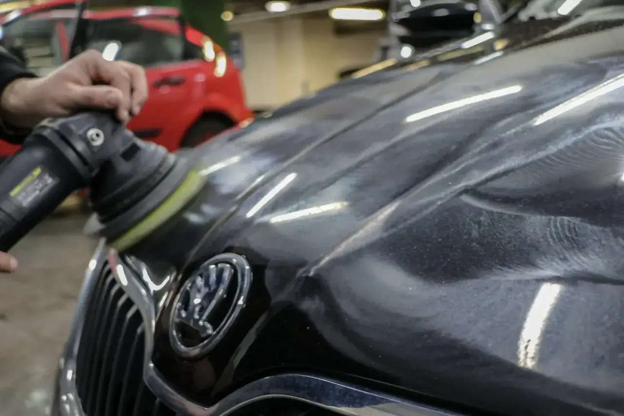 polerowanie wieloetapowe samochodu detailing