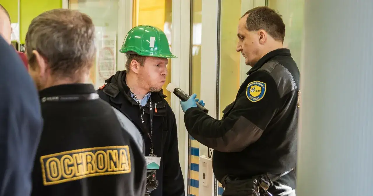 ochroniarz alkomat praca