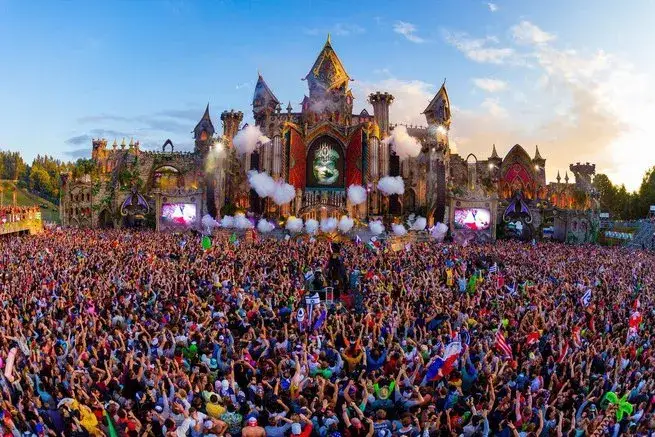 Belgia festiwale muzyki elektronicznej tłum