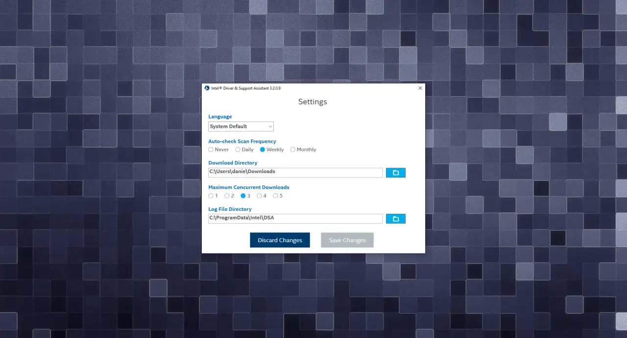 Ustawienia Intel Driver & Support Assistant. Tutaj możesz skonfigurować, jak zaktualizować sterowniki procesora Intel, wybierając częstotliwość skanowania i katalogi.