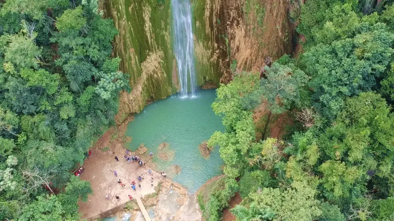 P&oacute;łwysep Saman&aacute; wodospad El Lim&oacute;n
