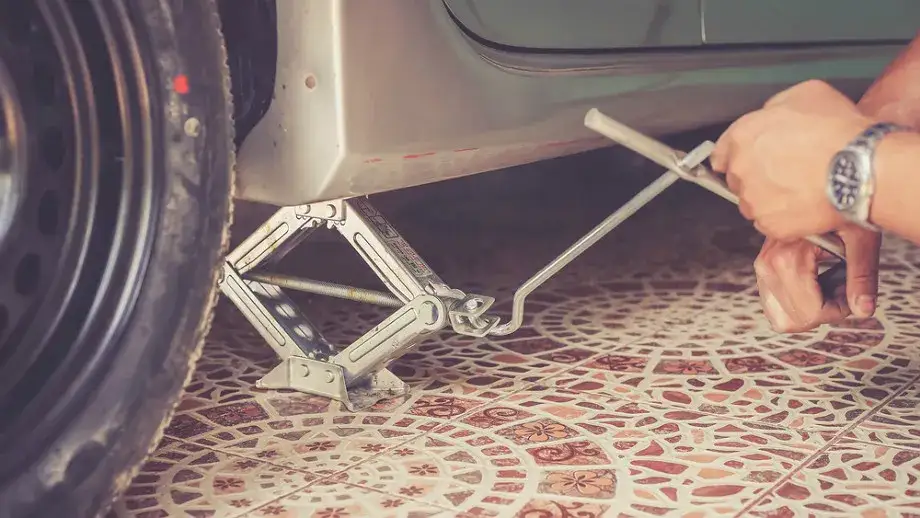 Volkswagen Golf IV punkty podnoszenia lewarkiem hydraulicznym