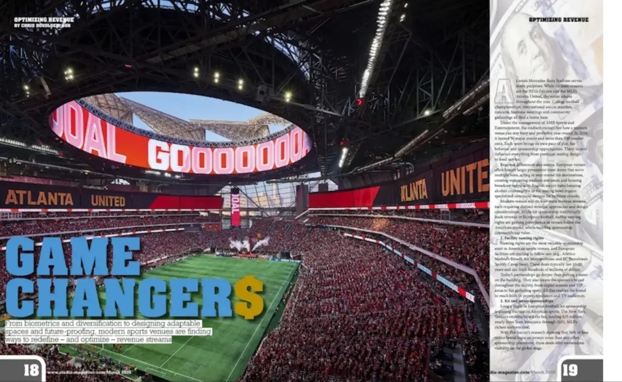 Stadion Atlanta United, jeden z najbogatszych klubów piłkarskich, z pełnymi trybunami i ekranem z napisem