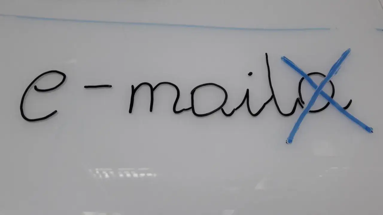 schemat budowy maila