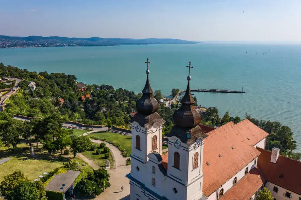 P&oacute;łwysep Tihany pola lawendy Balaton