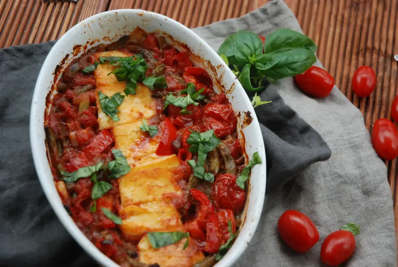 Zapiekanka z halloumi i warzywami przepis