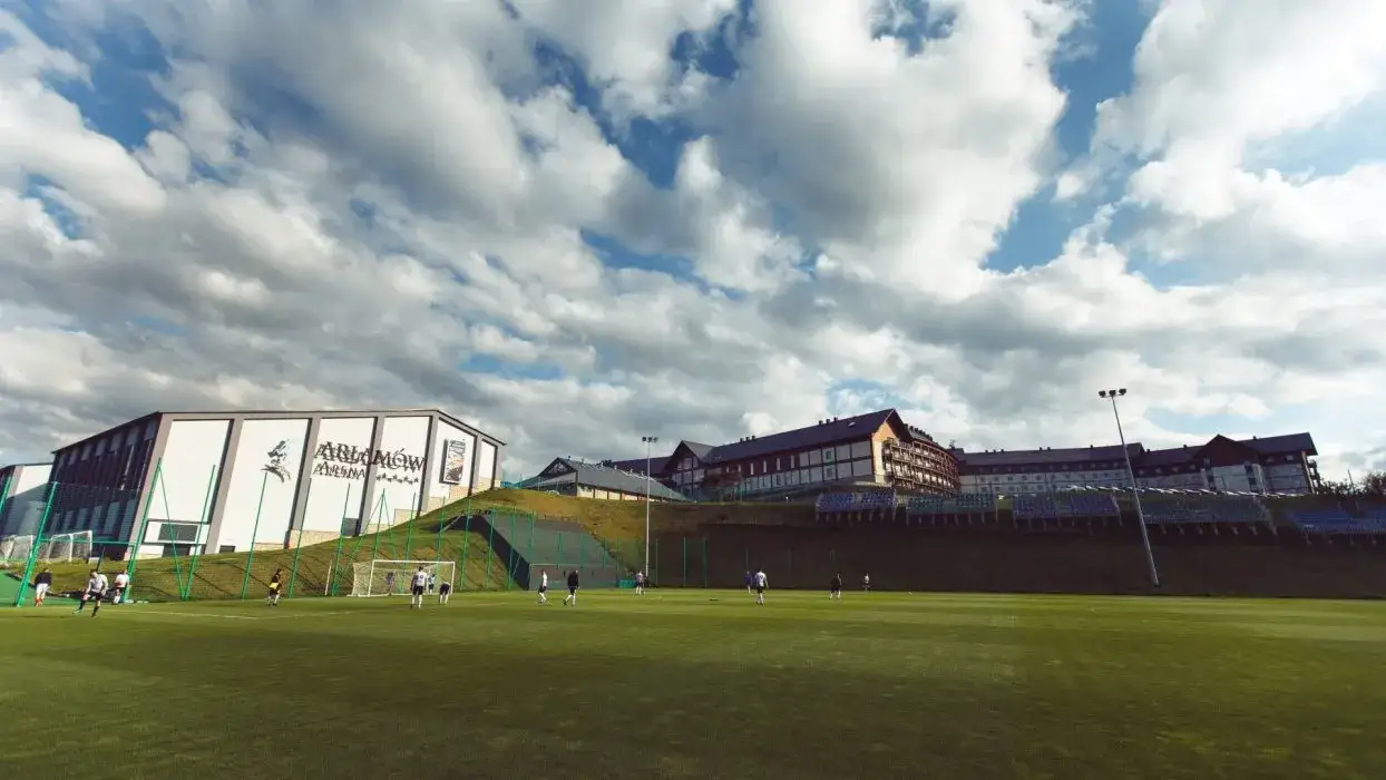 Hotel Arłam&oacute;w kompleks sportowy