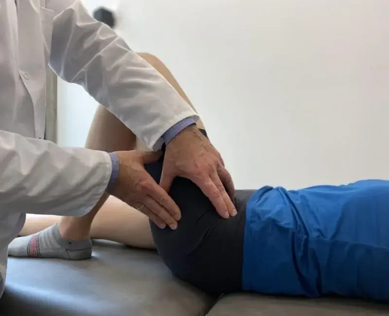 Lekarz ortopeda konsultacja ból biodra