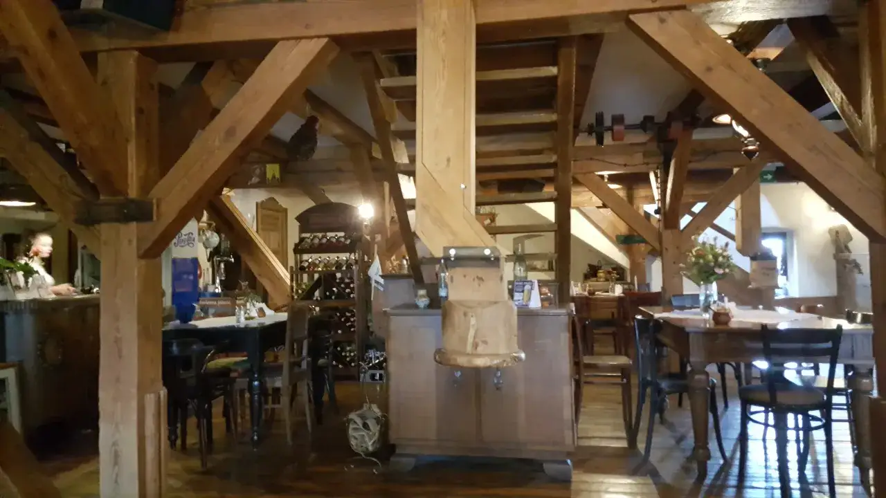 Restauracje Ełk wnętrze lub dania regionalne