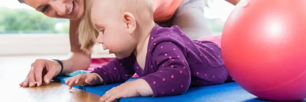 Zdjęcie Jak zachęcić dziecko do pełzania - skuteczne sposoby i porady