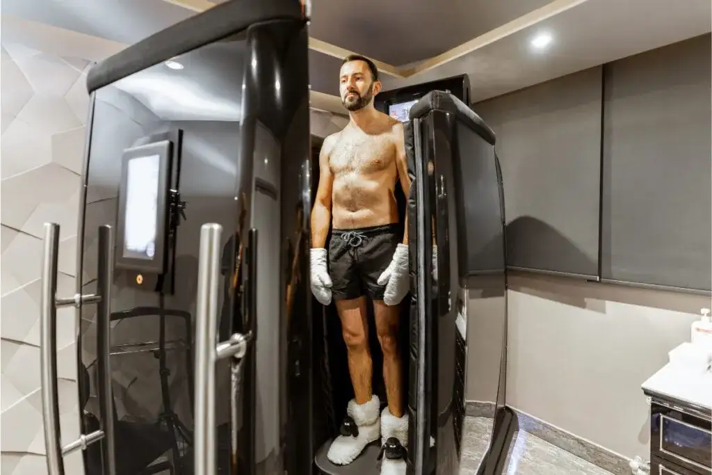 krioterapia przed treningiem sportowiec