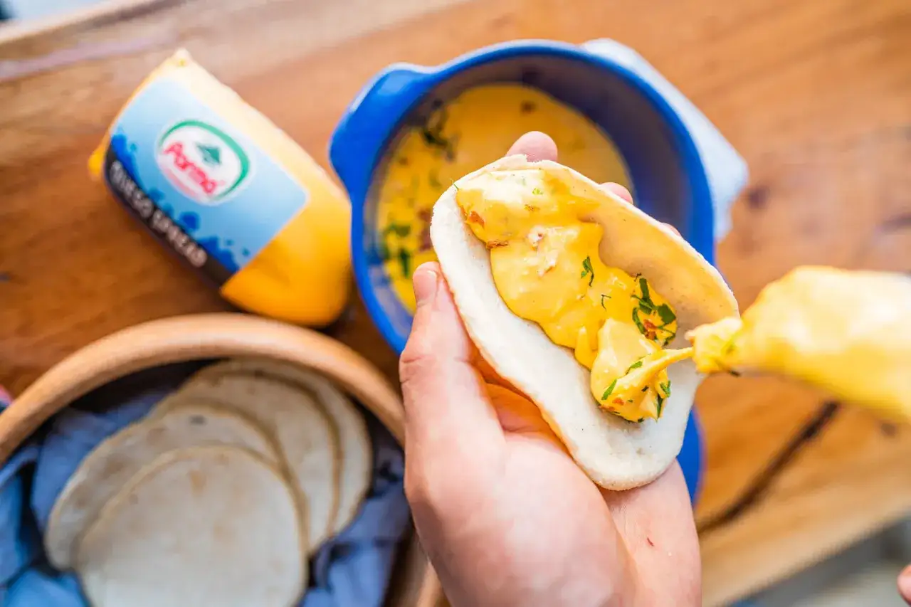 diferentes tipos de queso para nachos fundido
