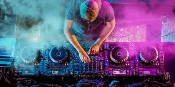 Zdjęcie Klasyki muzyki elektronicznej – utwory, które musisz znać