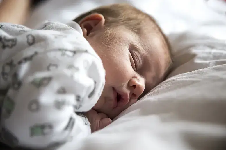 Zdjęcie Jak działa monitor oddechu? Kluczowe informacje o bezpieczeństwie dziecka
