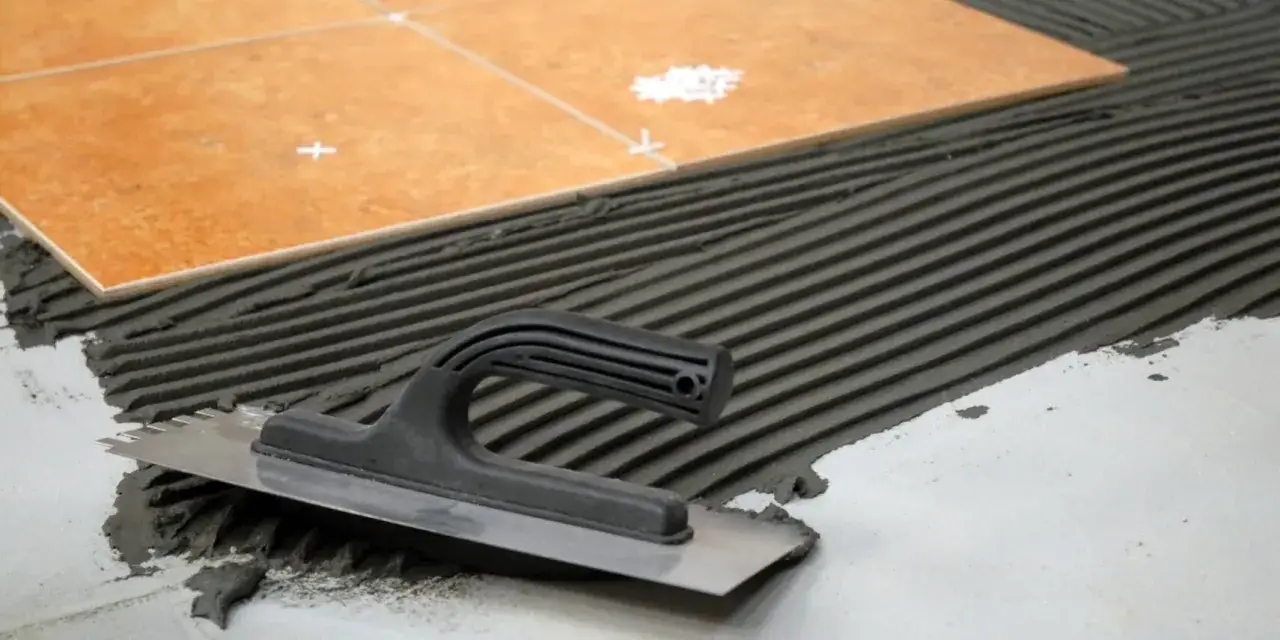 Zdjęcie Jak położyć kafelki na kafelki i uniknąć najczęstszych błędów