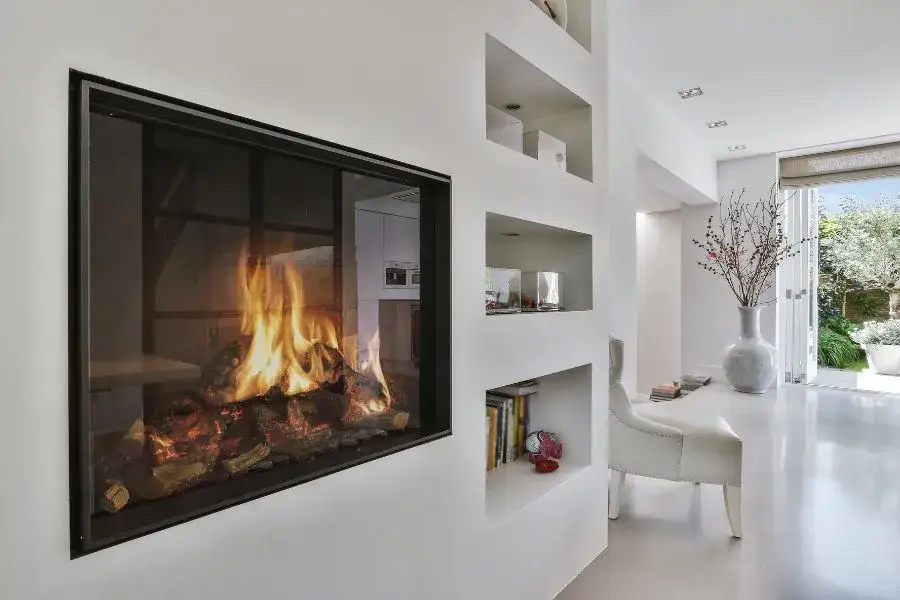 Zdjęcie Jaki kominek do salonu 40m2? Wybierz idealny model i moc