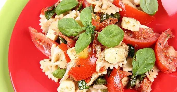 Zdjęcie Quantité salade de pâte pour 10 personnes : évitez de manquer de repas