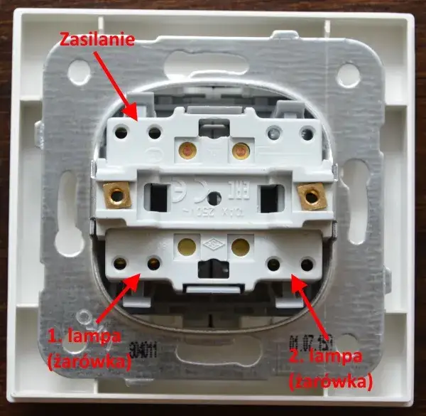 Zdjęcie Żyrandol na dwa włączniki: jak podłączyć i sterować światłem