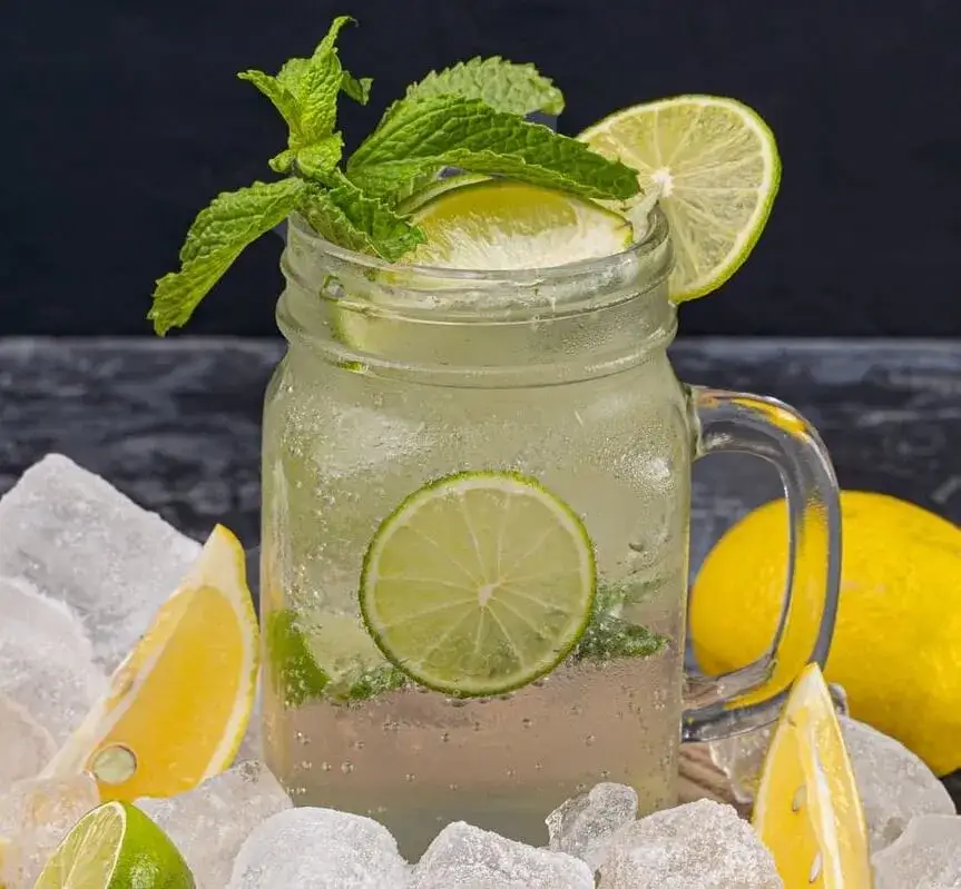 Zdjęcie Lemoniada jak z restauracji – przepis na idealny smak w domu