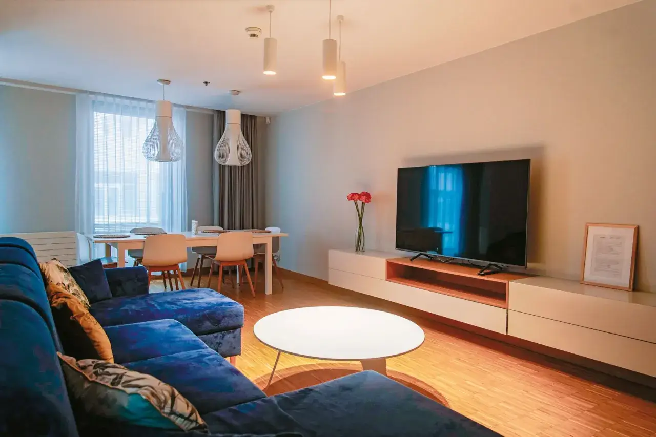 Zdjęcie Jak mieszka Morawiecki? Zaskakujące szczegóły o jego apartamencie