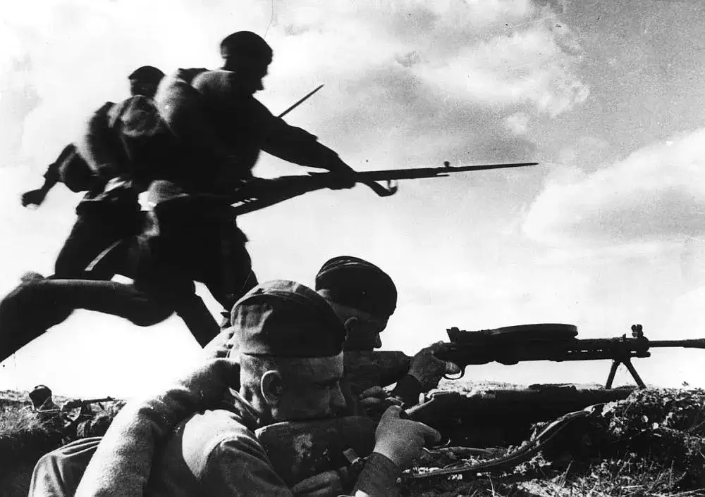 Zdjęcie Co to była wojna błyskawiczna? Zaskakujące fakty i strategie