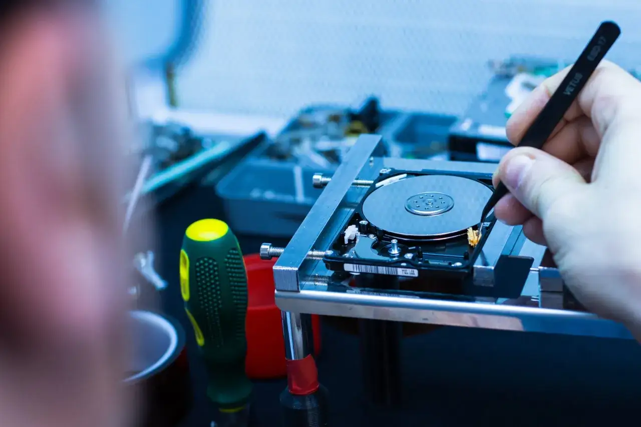 Kasowanie danych z dysku twardego komputera