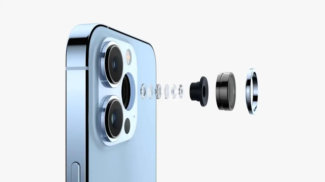 iPhone 13 Pro camera module with telephoto and macro lens