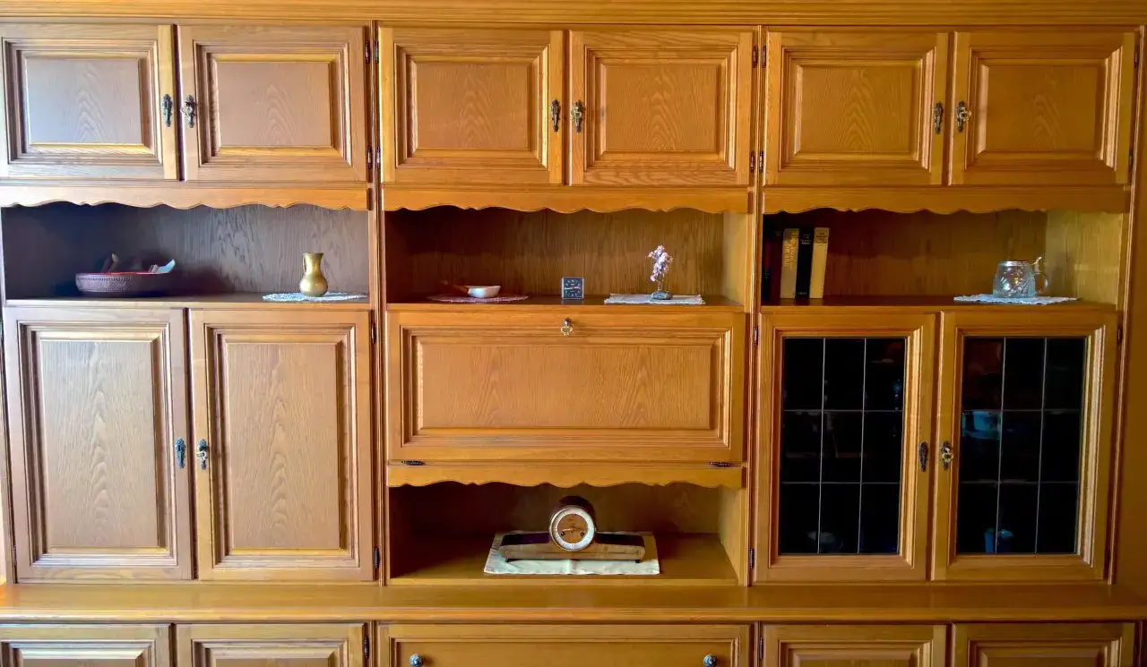 Meblościanka PRL przed i po renowacji