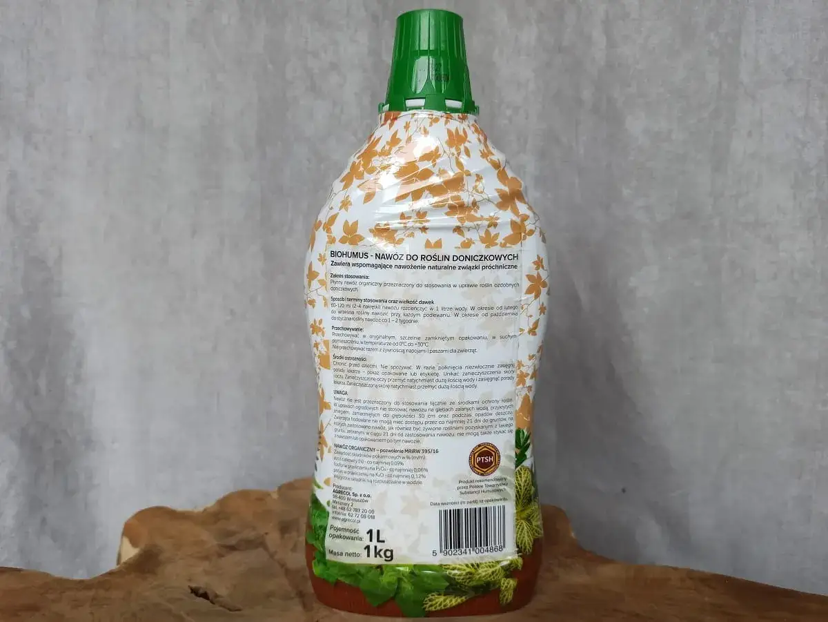 Biohumus kiedy stosować? Płynny naw&oacute;z organiczny do roślin doniczkowych. Stosuj 60-120 ml na 1L wody, od lutego do września przy każdym podlewaniu.