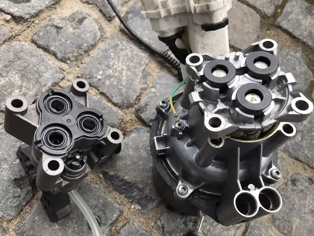 K&auml;rcher K5 głowica pompy demontaż